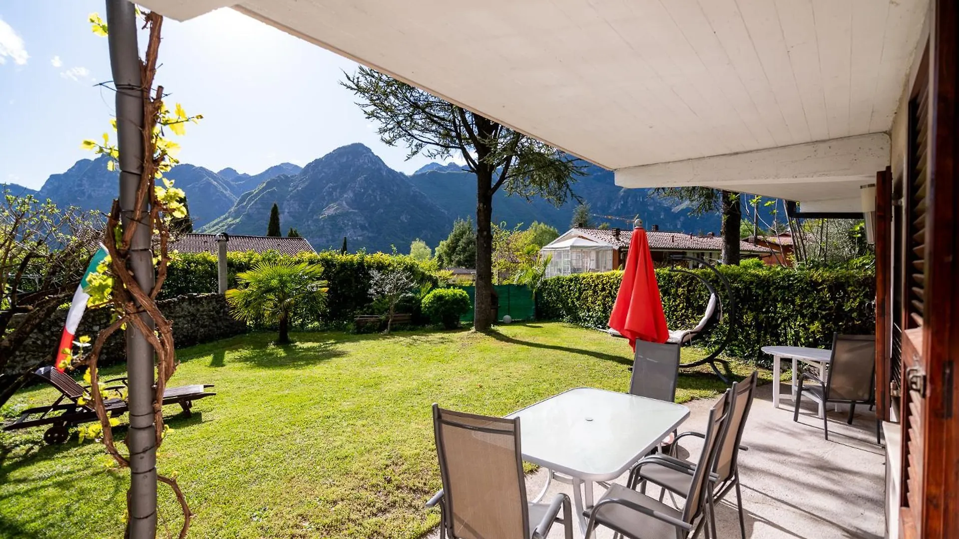 דירה Vesta Casa Sabine, Appartamento Con Giardino E Vista Rocca איטליה